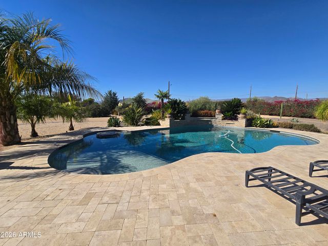 1110 W CREEK CANYON Road, Phoenix, AZ 85086