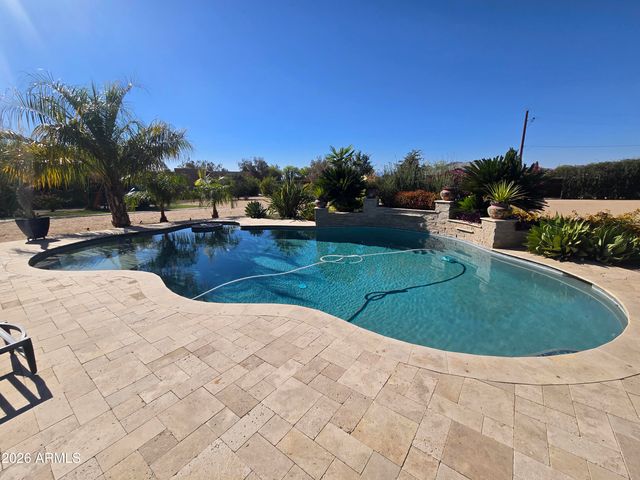 1110 W CREEK CANYON Road, Phoenix, AZ 85086