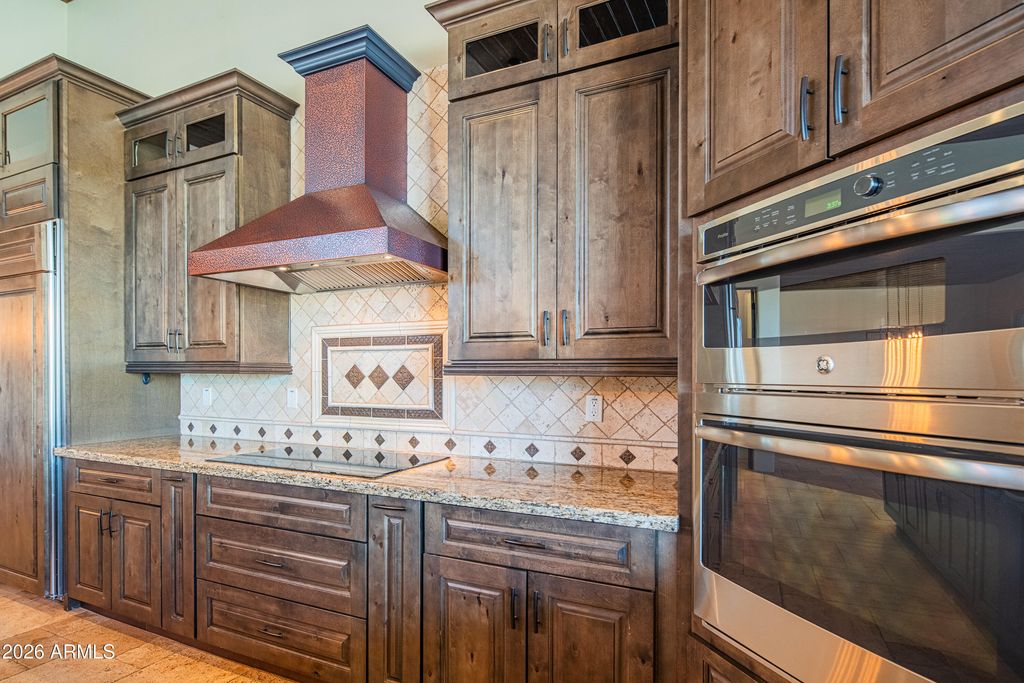 Image 21 of property listing at 1110 W CREEK CANYON Road, Phoenix, AZ 85086