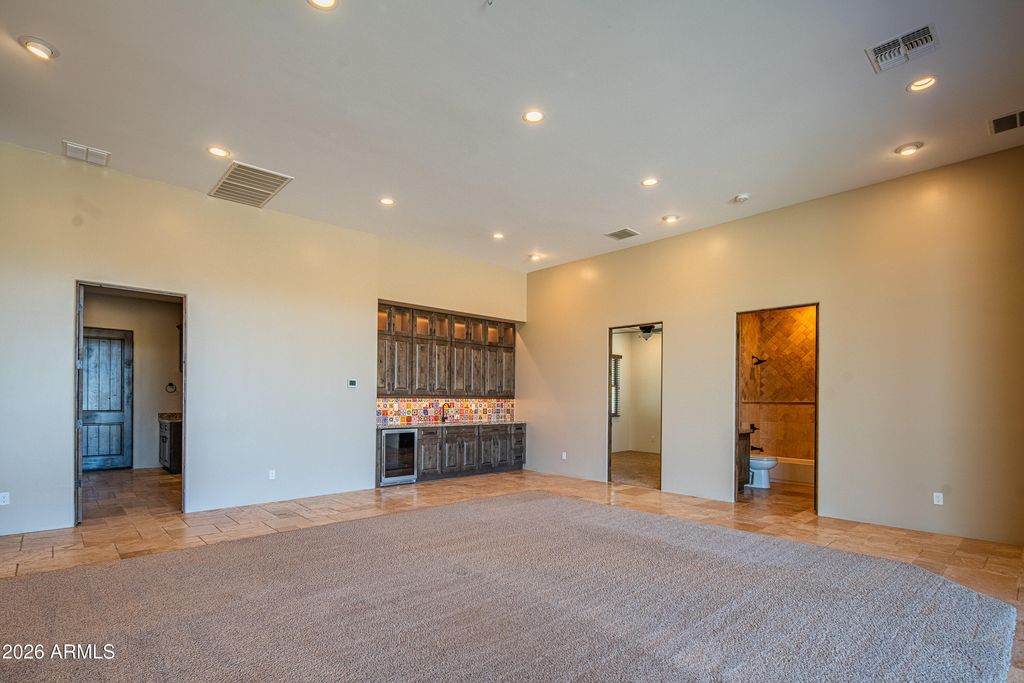 Image 35 of property listing at 1110 W CREEK CANYON Road, Phoenix, AZ 85086