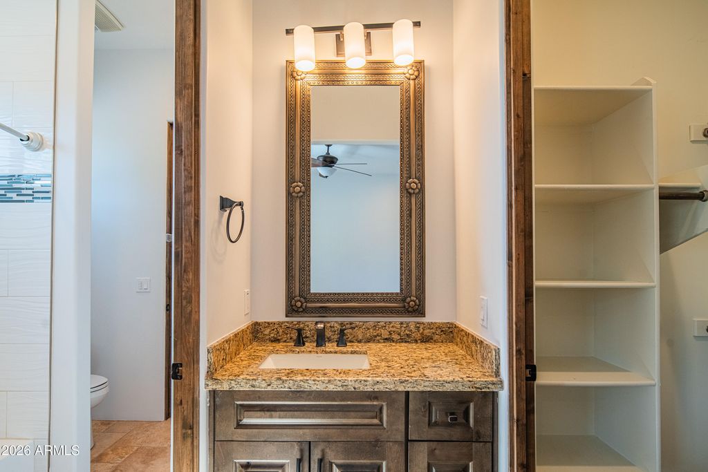 Image 41 of property listing at 1110 W CREEK CANYON Road, Phoenix, AZ 85086