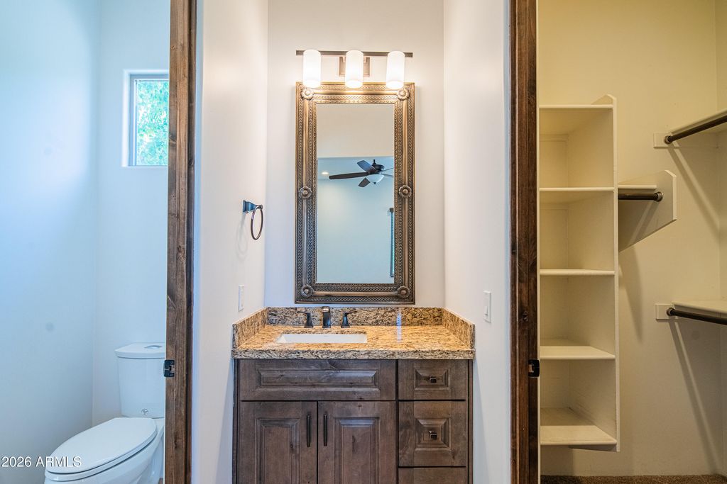 Image 43 of property listing at 1110 W CREEK CANYON Road, Phoenix, AZ 85086