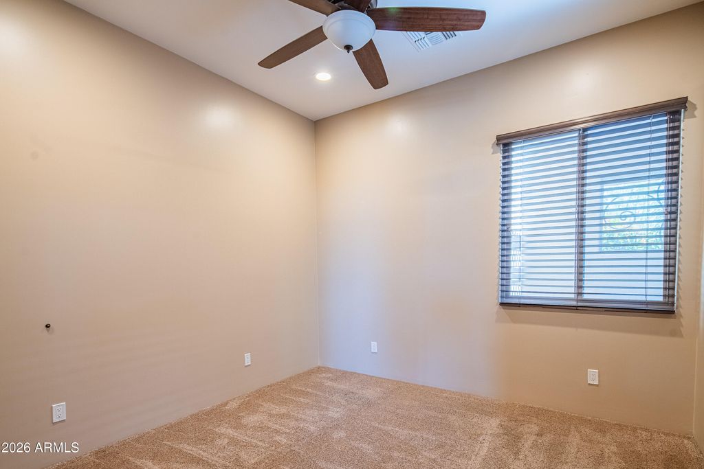 Image 46 of property listing at 1110 W CREEK CANYON Road, Phoenix, AZ 85086
