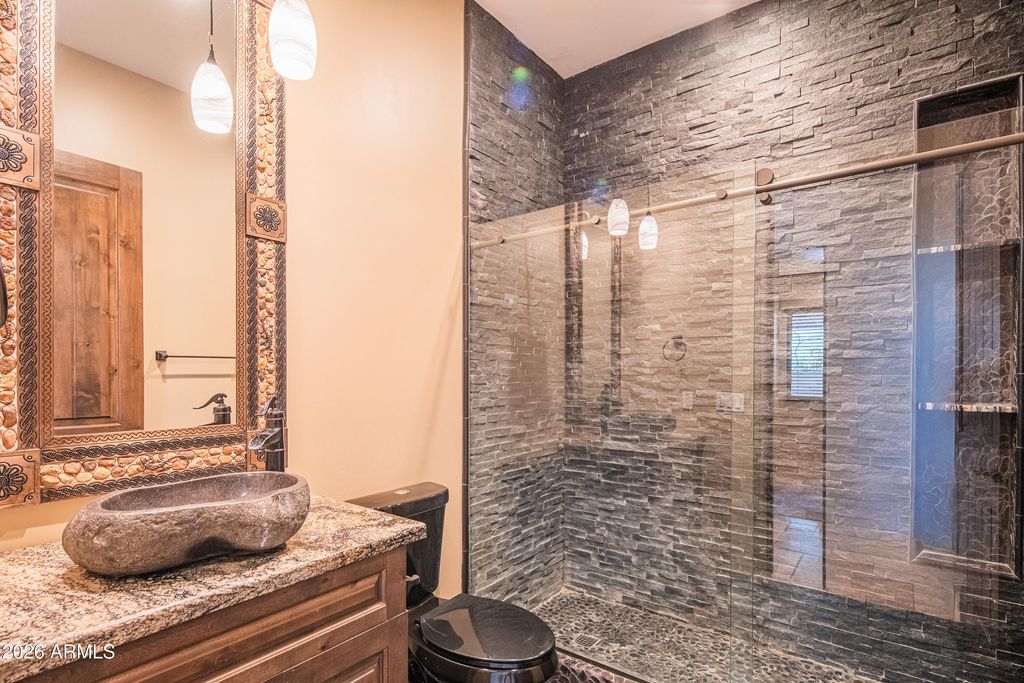 Image 48 of property listing at 1110 W CREEK CANYON Road, Phoenix, AZ 85086
