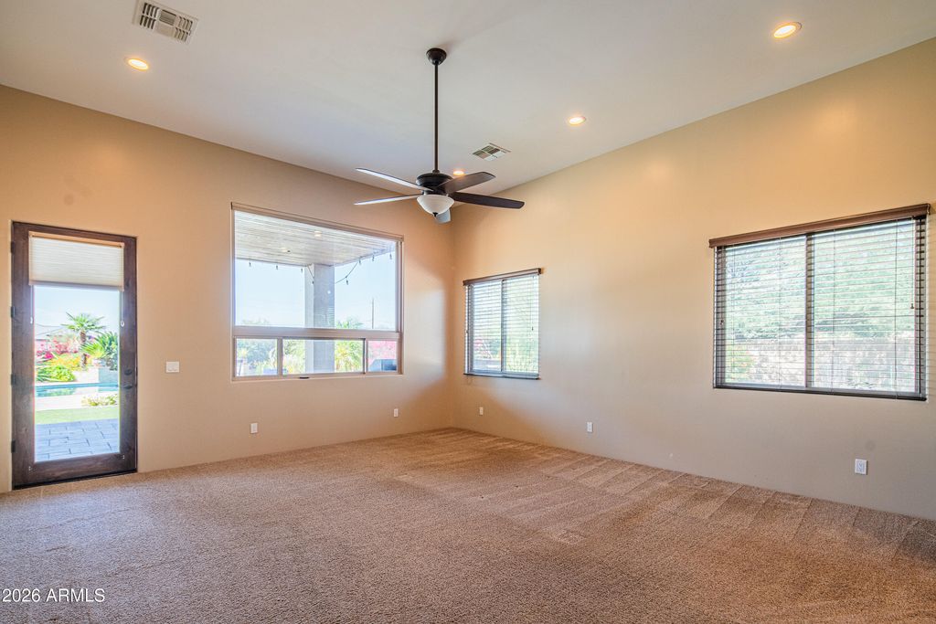 Image 49 of property listing at 1110 W CREEK CANYON Road, Phoenix, AZ 85086