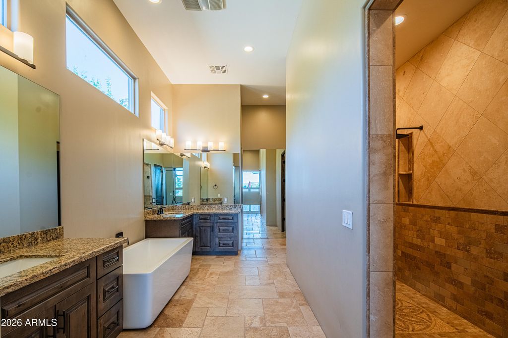 Image 53 of property listing at 1110 W CREEK CANYON Road, Phoenix, AZ 85086