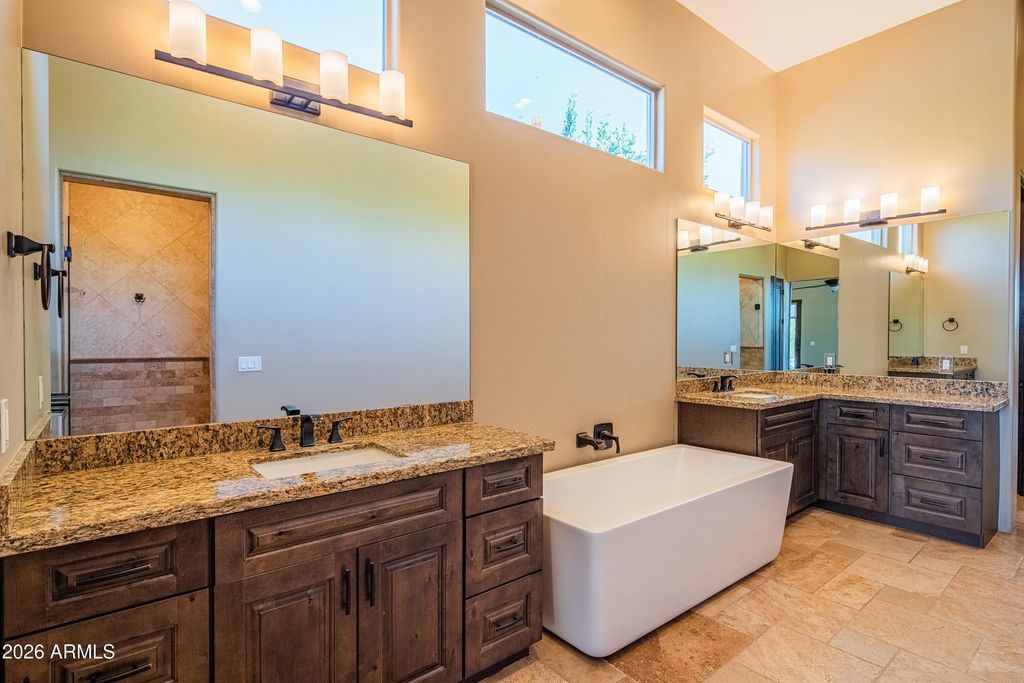 Image 55 of property listing at 1110 W CREEK CANYON Road, Phoenix, AZ 85086
