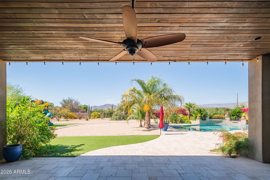Image 61 of property listing at 1110 W CREEK CANYON Road, Phoenix, AZ 85086
