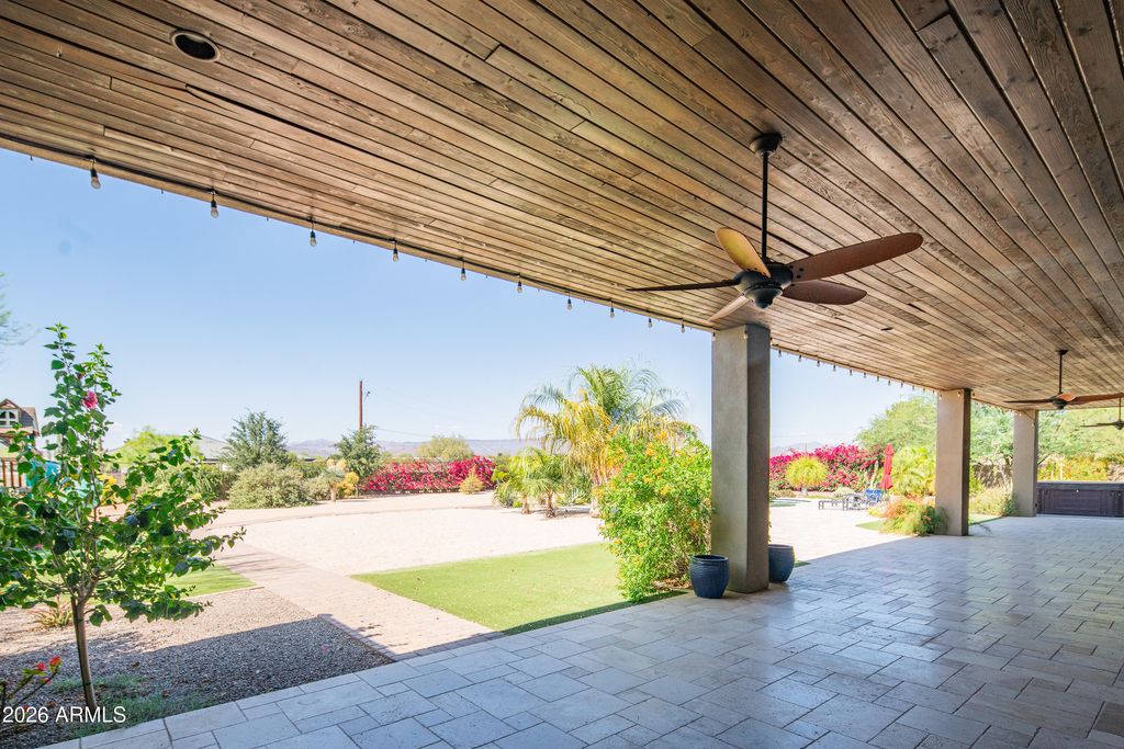 Image 62 of property listing at 1110 W CREEK CANYON Road, Phoenix, AZ 85086