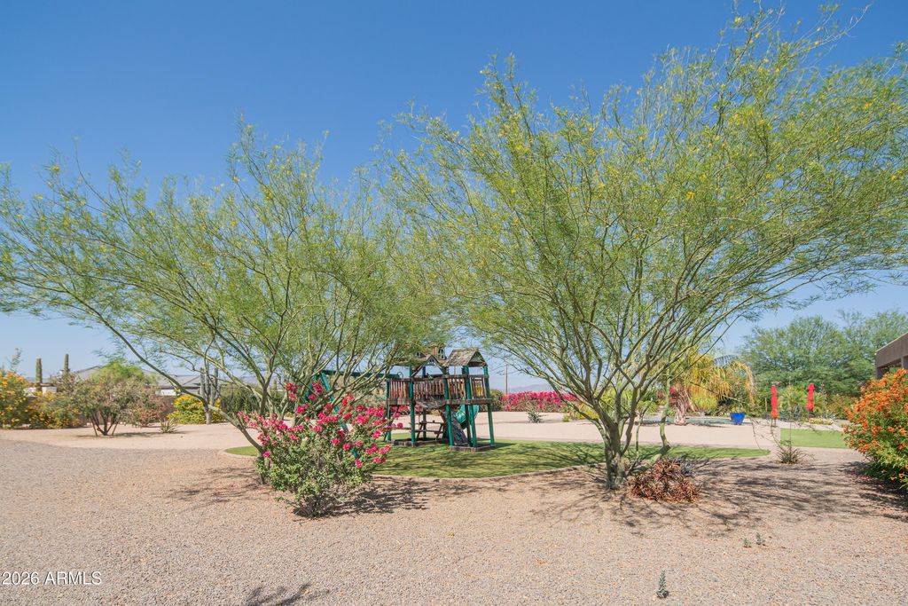 Image 67 of property listing at 1110 W CREEK CANYON Road, Phoenix, AZ 85086