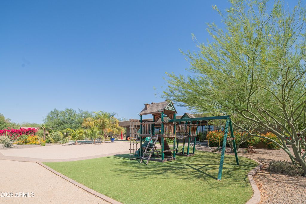 Image 68 of property listing at 1110 W CREEK CANYON Road, Phoenix, AZ 85086