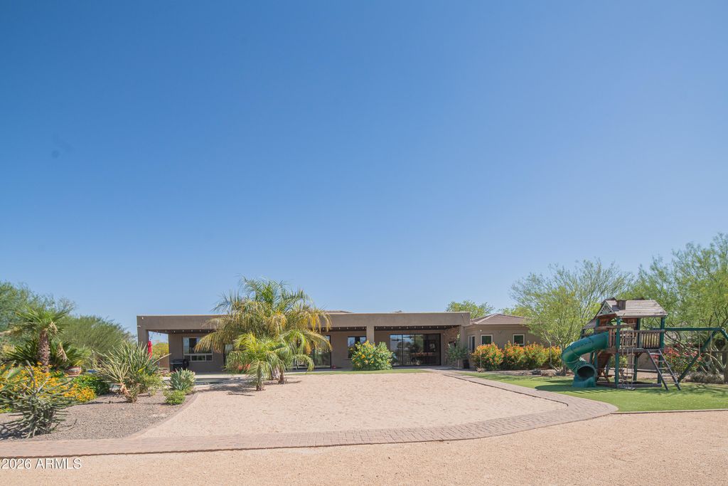 Image 72 of property listing at 1110 W CREEK CANYON Road, Phoenix, AZ 85086