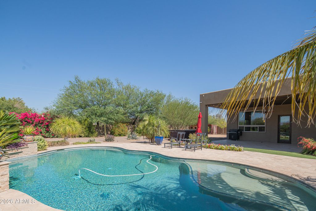 Image 82 of property listing at 1110 W CREEK CANYON Road, Phoenix, AZ 85086