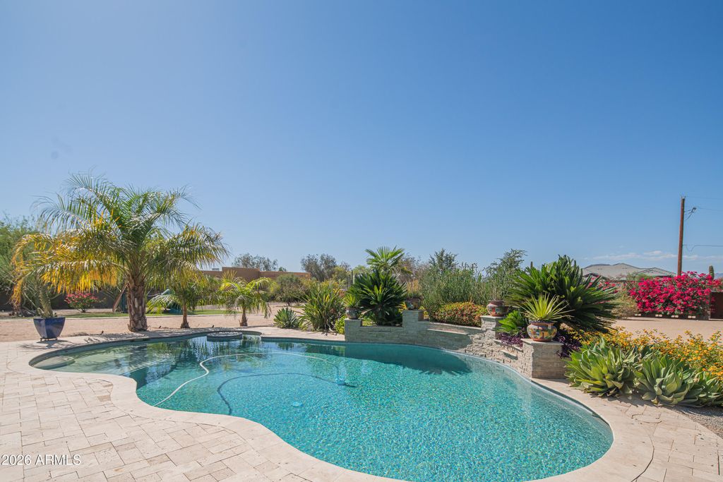 Image 83 of property listing at 1110 W CREEK CANYON Road, Phoenix, AZ 85086