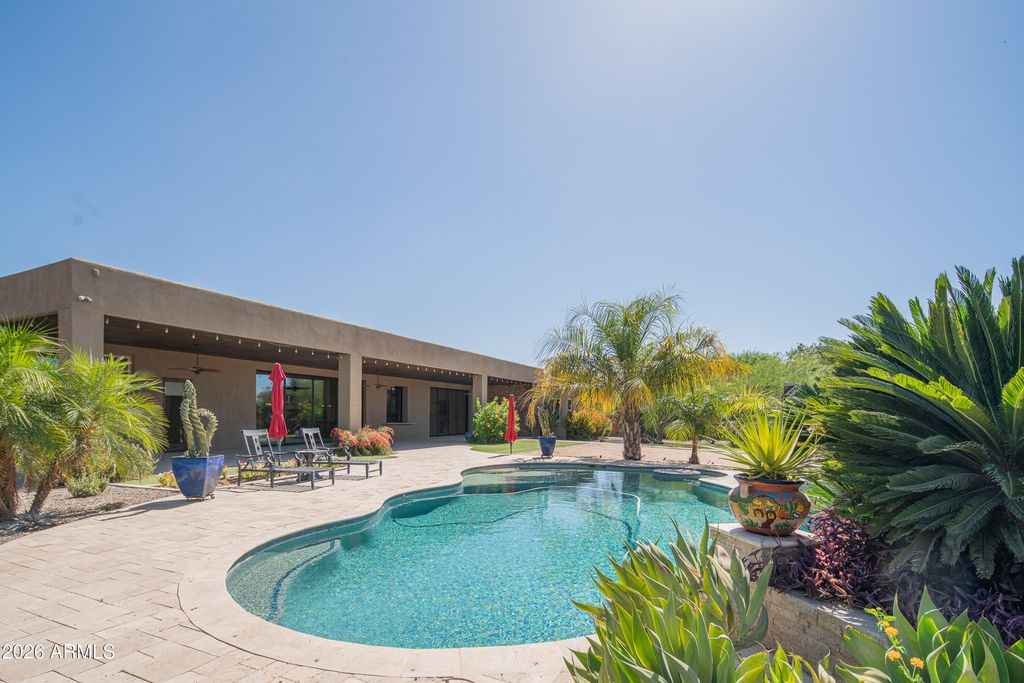 Image 84 of property listing at 1110 W CREEK CANYON Road, Phoenix, AZ 85086