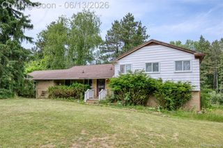 3020 Glengary Road, Commerce Charter Township, MI 48382