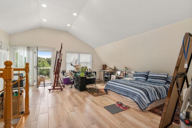 27 Hamilton Pl, Needham, MA 02494