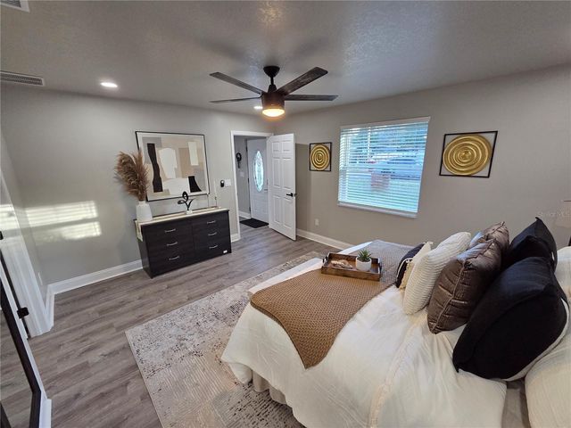 1106 VALENCIA ROAD, Plant City, FL 33563