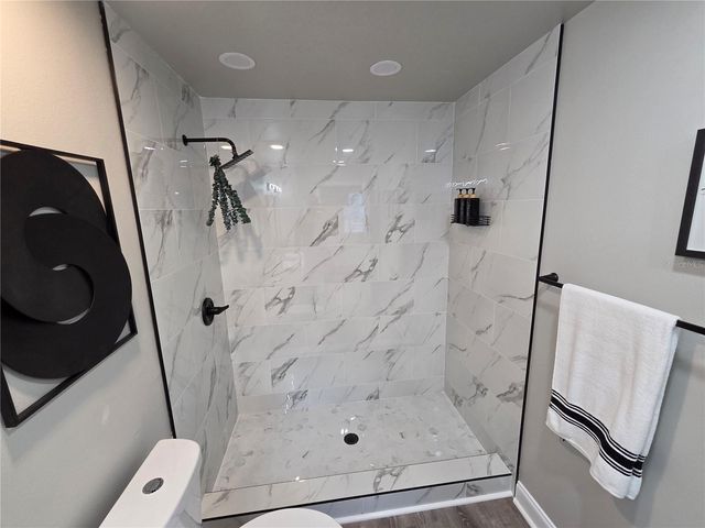 1106 VALENCIA ROAD, Plant City, FL 33563