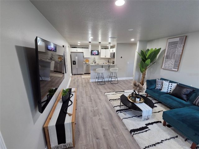 1106 VALENCIA ROAD, Plant City, FL 33563