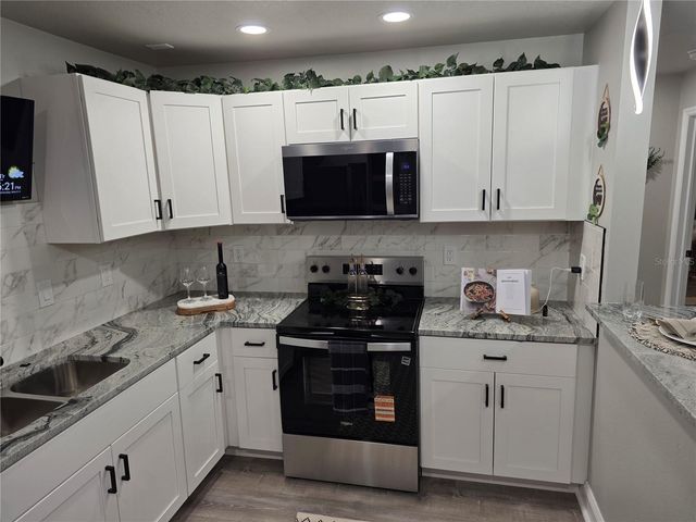 1106 VALENCIA ROAD, Plant City, FL 33563