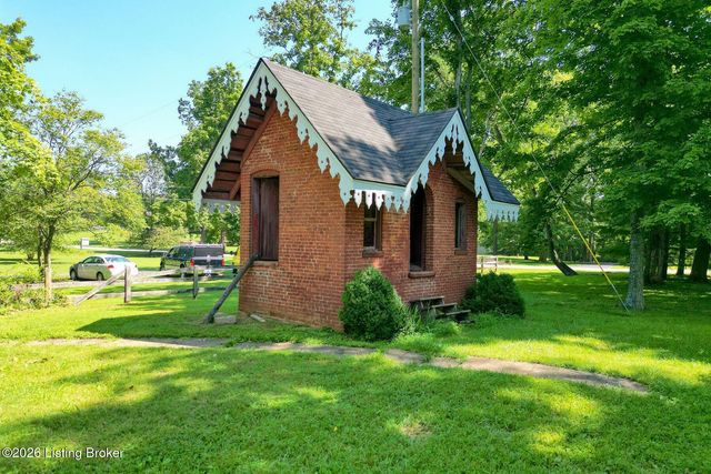 2106 Homewood Dr, Anchorage, KY 40223