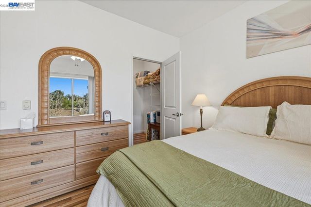 2423 Creekside Ct, Hayward, CA 94542