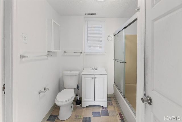 550 N 30th Street, East St Louis, IL 62205