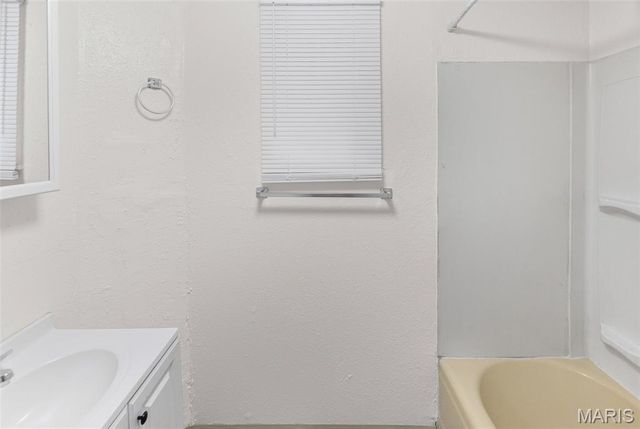 550 N 30th Street, East St Louis, IL 62205