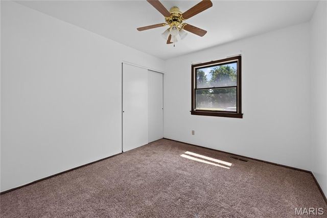 608 Mosport Drive, St Charles, MO 63304