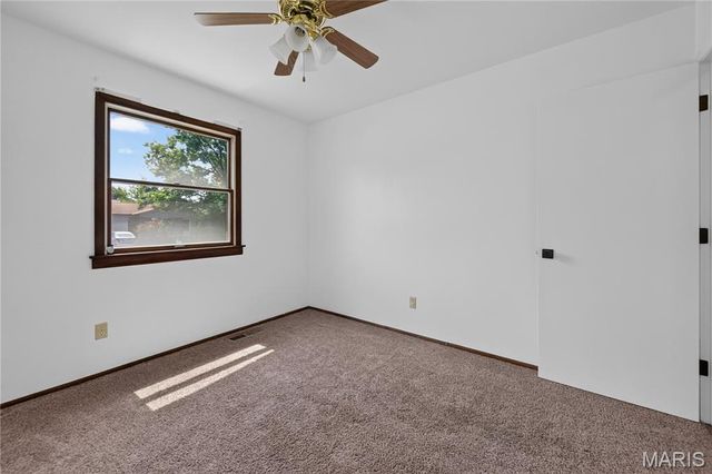 608 Mosport Drive, St Charles, MO 63304