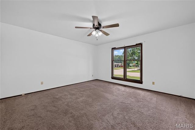 608 Mosport Drive, St Charles, MO 63304