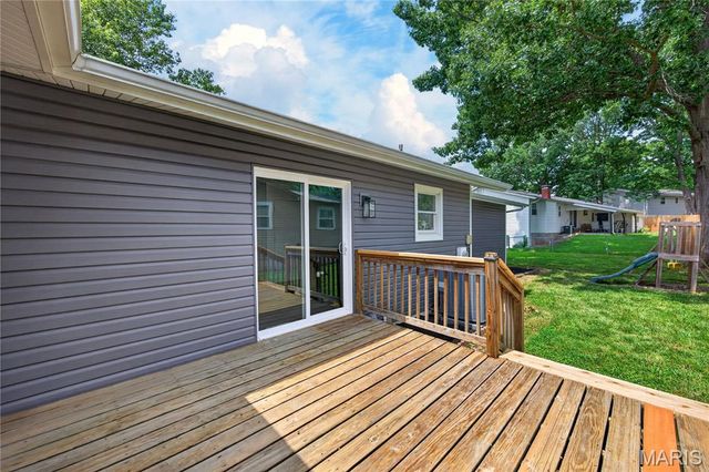 608 Mosport Drive, St Charles, MO 63304