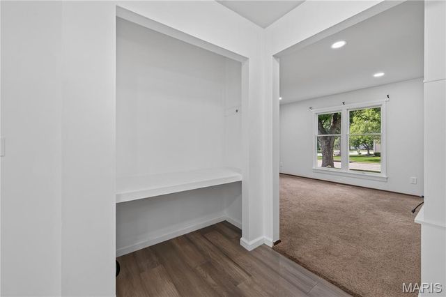 608 Mosport Drive, St Charles, MO 63304