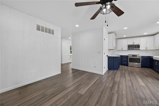 608 Mosport Drive, St Charles, MO 63304