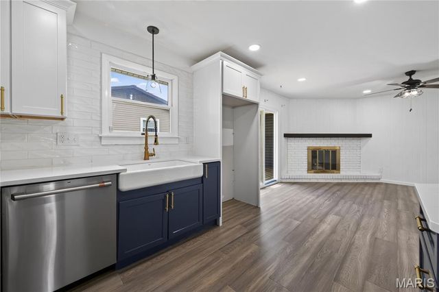 608 Mosport Drive, St Charles, MO 63304
