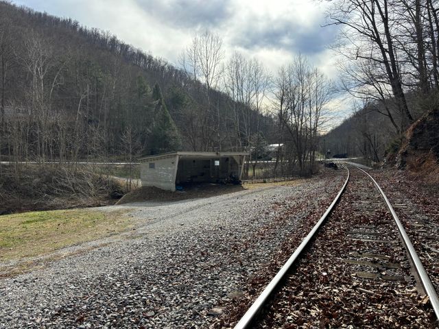 5930 KY-11, Manchester, KY 40962