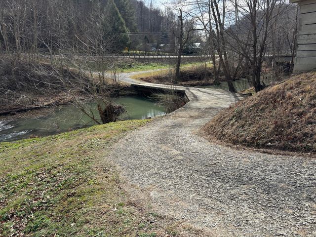 5930 KY-11, Manchester, KY 40962