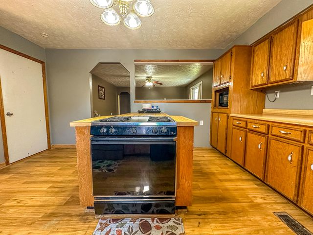 5930 KY-11, Manchester, KY 40962