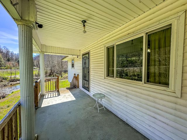 5930 KY-11, Manchester, KY 40962