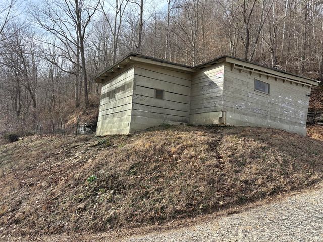 5930 KY-11, Manchester, KY 40962