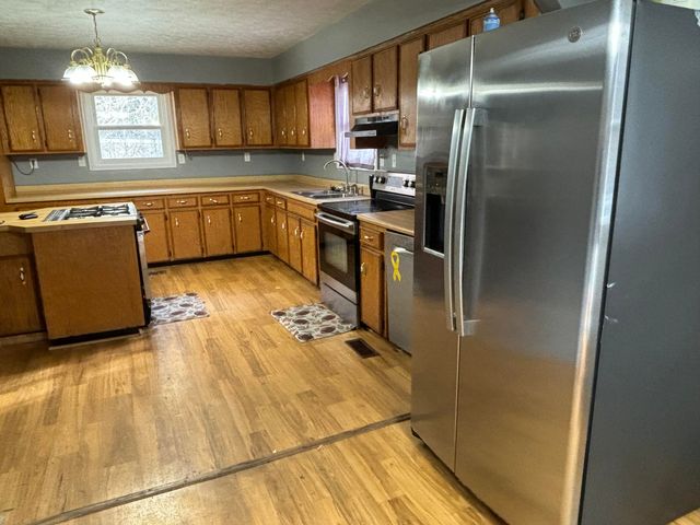 5930 KY-11, Manchester, KY 40962