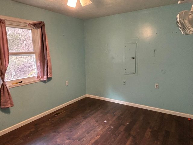 5930 KY-11, Manchester, KY 40962