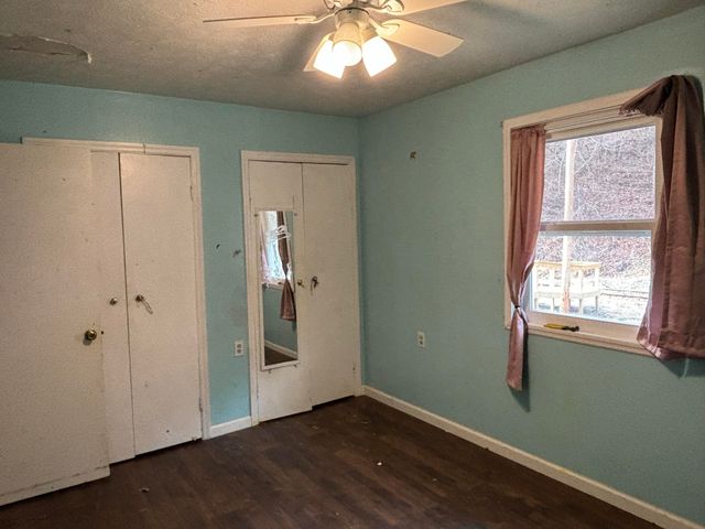 5930 KY-11, Manchester, KY 40962