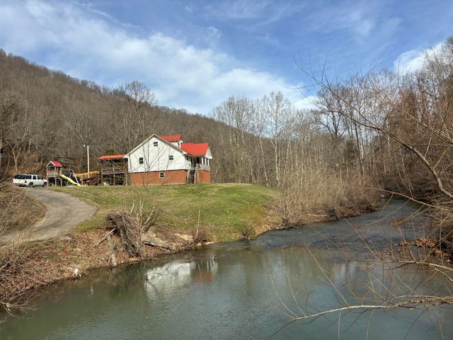 5930 KY-11, Manchester, KY 40962