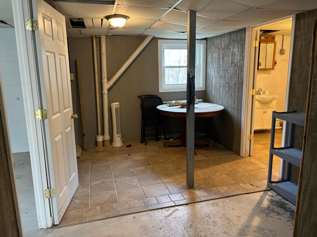 5930 KY-11, Manchester, KY 40962