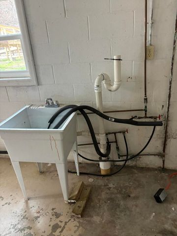 5930 KY-11, Manchester, KY 40962