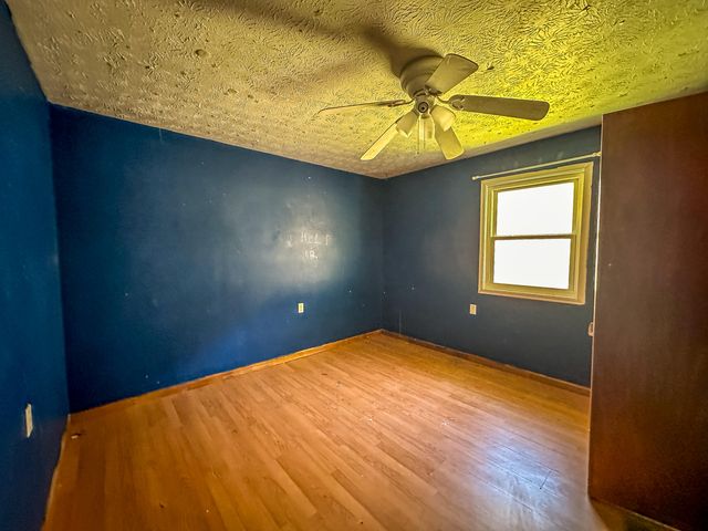5930 KY-11, Manchester, KY 40962