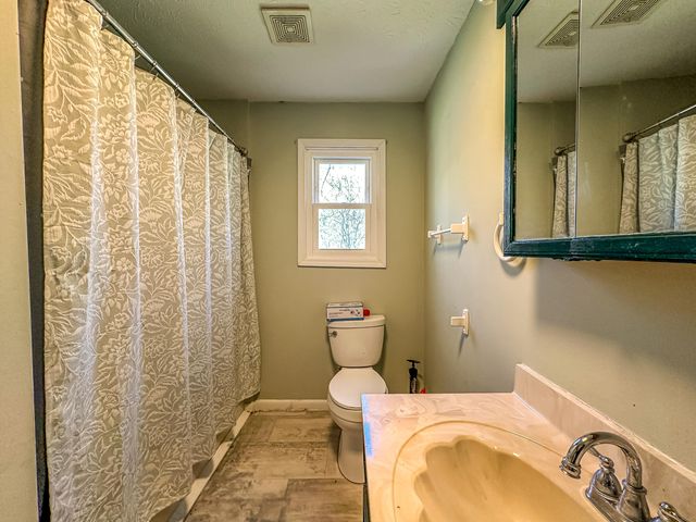 5930 KY-11, Manchester, KY 40962