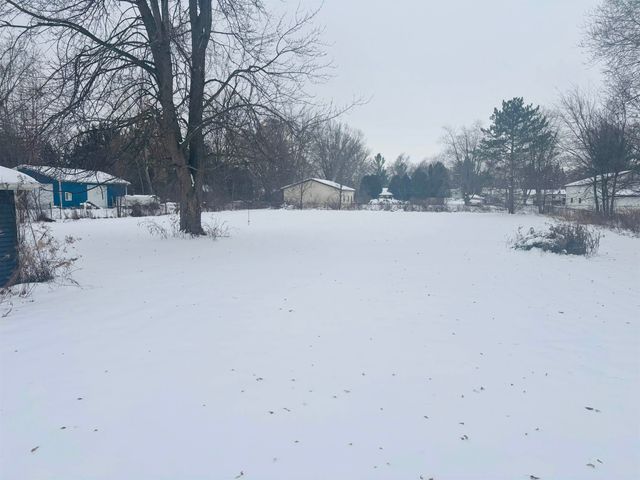 3118 E Fisher Road, Bay City, MI 48706